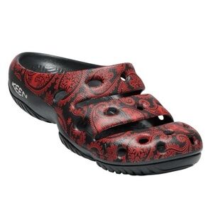 Keen Yogui Arts Clogs Sandals in Rip City Paisley (Red/Black) Pattern Size M7/W9